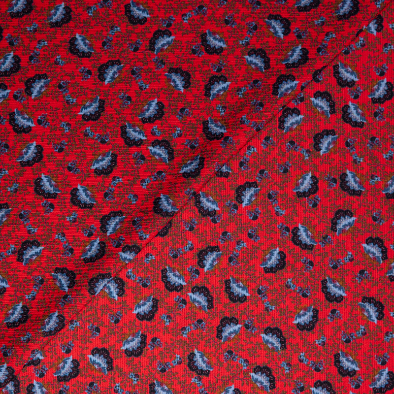 Crépon – Fleurs stylisées fond rouge