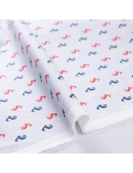 Popeline 100% coton organique – Hippocampes rouge bleu
