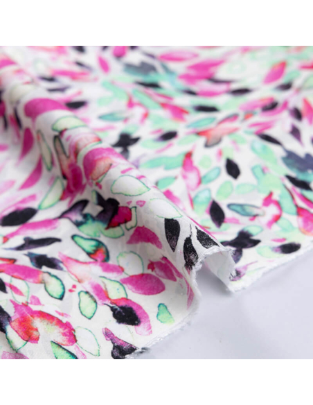 Étoffe 100% viscose – Pétales roses