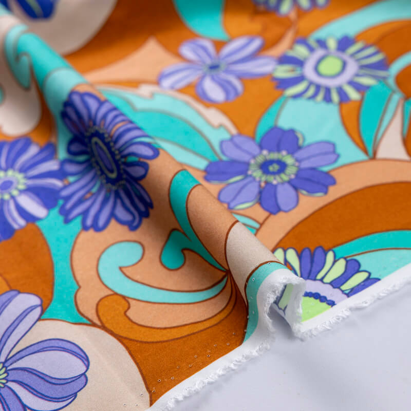Étoffe 100% viscose – Fleurs...