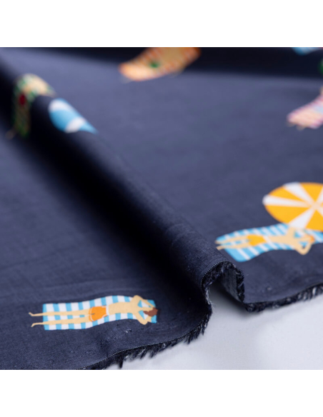 Étoffe 100% viscose – Plage fond bleu marine