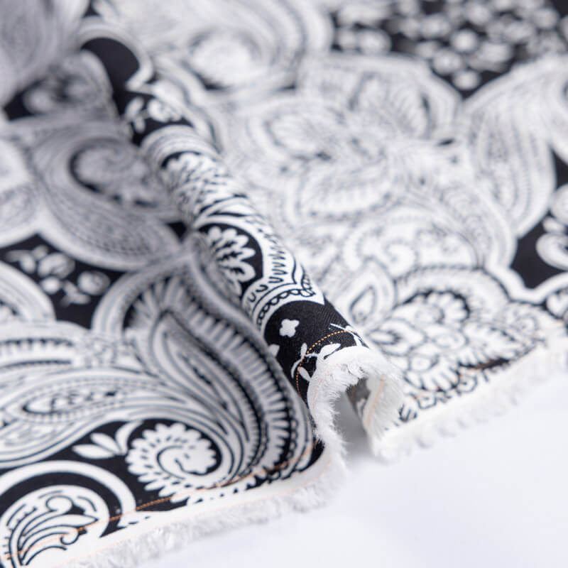 Étoffe 100% viscose – Cachemire noir...