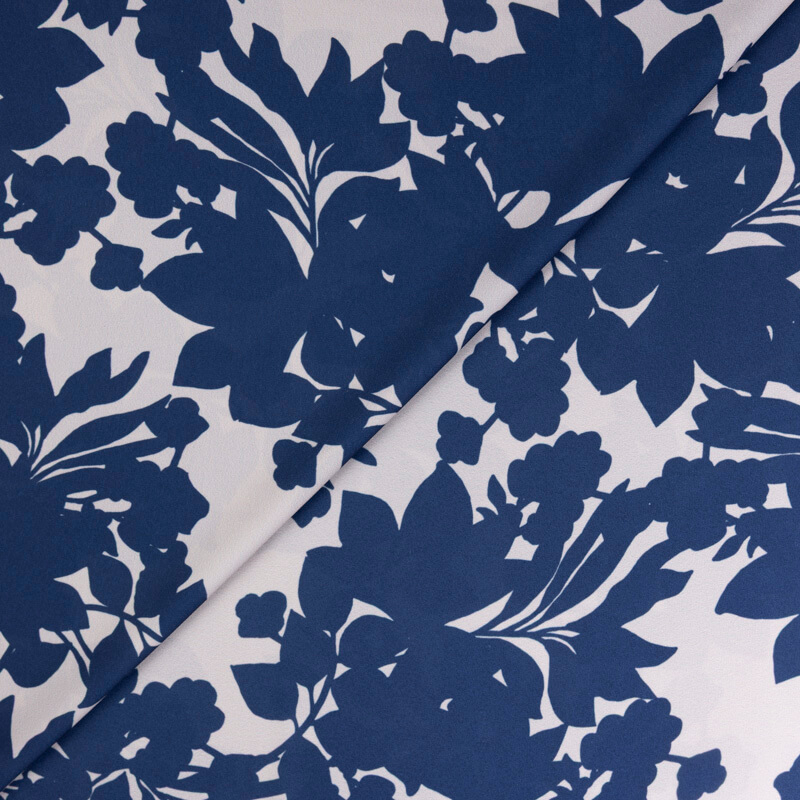 Crêpe imprimé - Fleurs bleu marine...