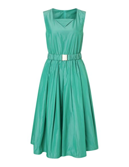 Patron Burda n°5668 – Robes rétro femme à encolure carrée
