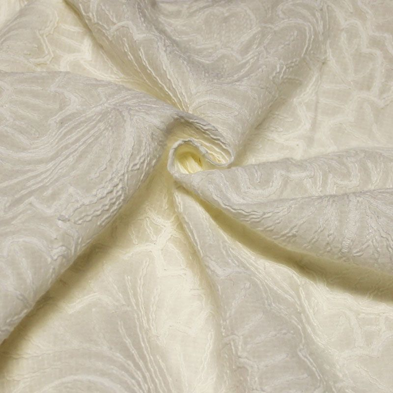 Tissu haute couture broderie anglaise coton vert ancien