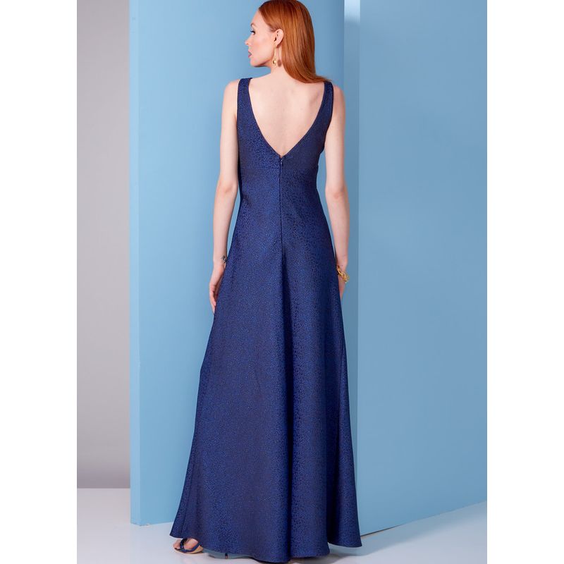 Patron Vogue 1842 B5 - Robe de soirée longue sans manches à découpe sous-buste