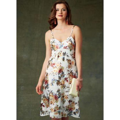 Patron Vogue 9278 E5 - Robe pour femme à bretelles 2