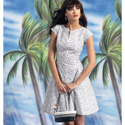 Patron McCall's 6741.B5 - Robes 2
