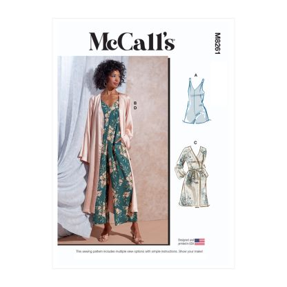 Patron McCall's 8261.ZZ - Barboteuse, combinaison, robe