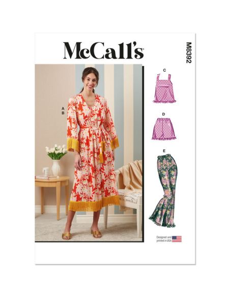 Patron McCall's 8392.Y5 - Vêtements de nuit